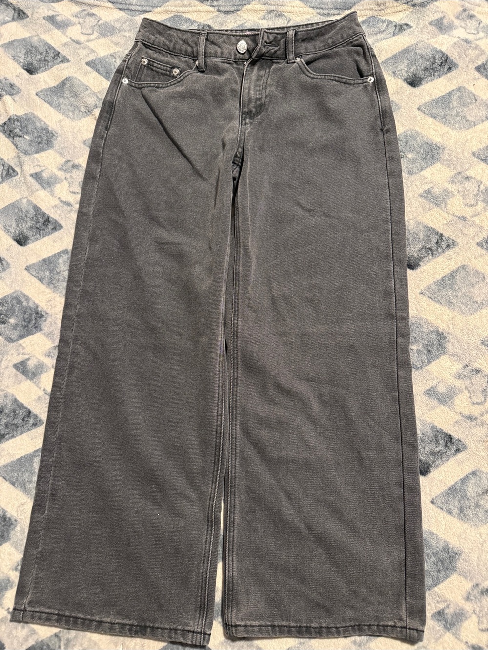Edikted Charcoal Grey High-Waist Denim Skirt kit girl woman